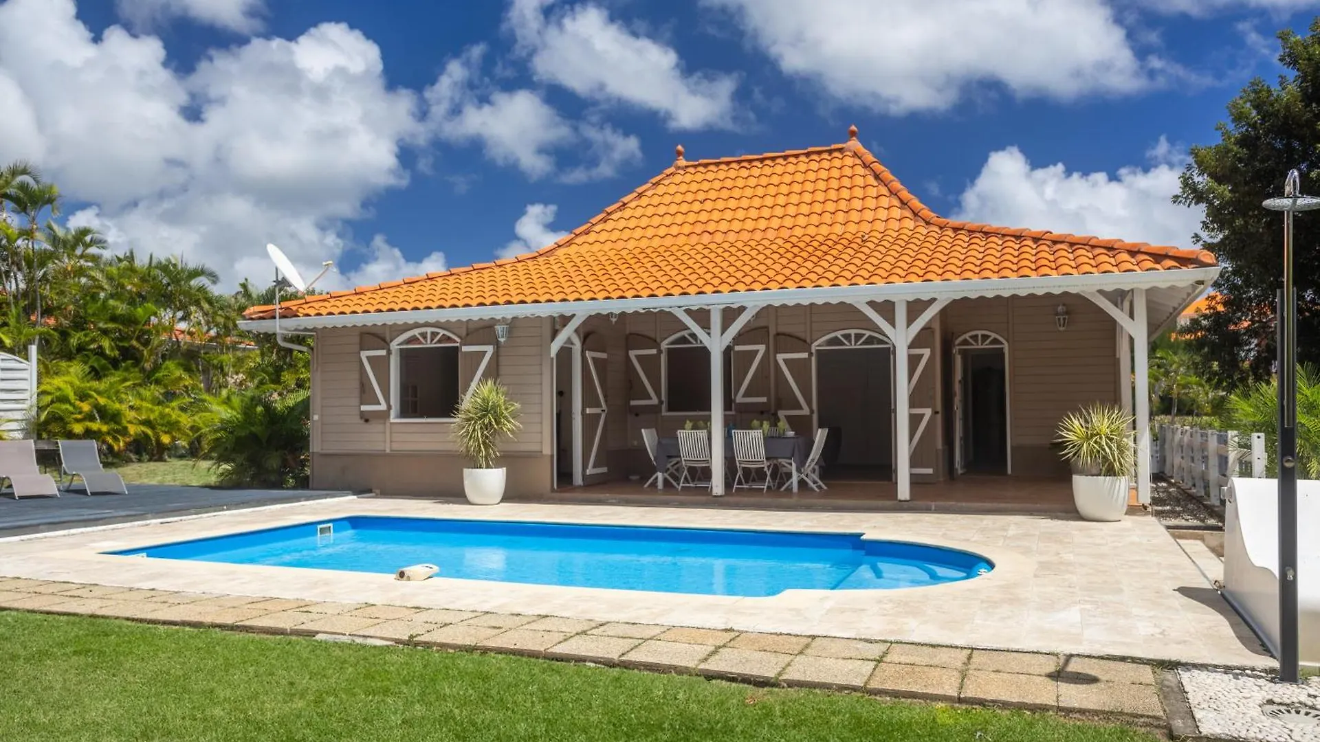 Villa Avec Piscine, Kiosque & Evenements Autorises Sainte-Anne 0*,